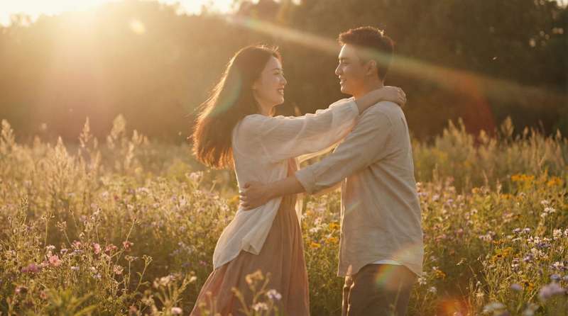 高跟踩踏视频-花间舞MV